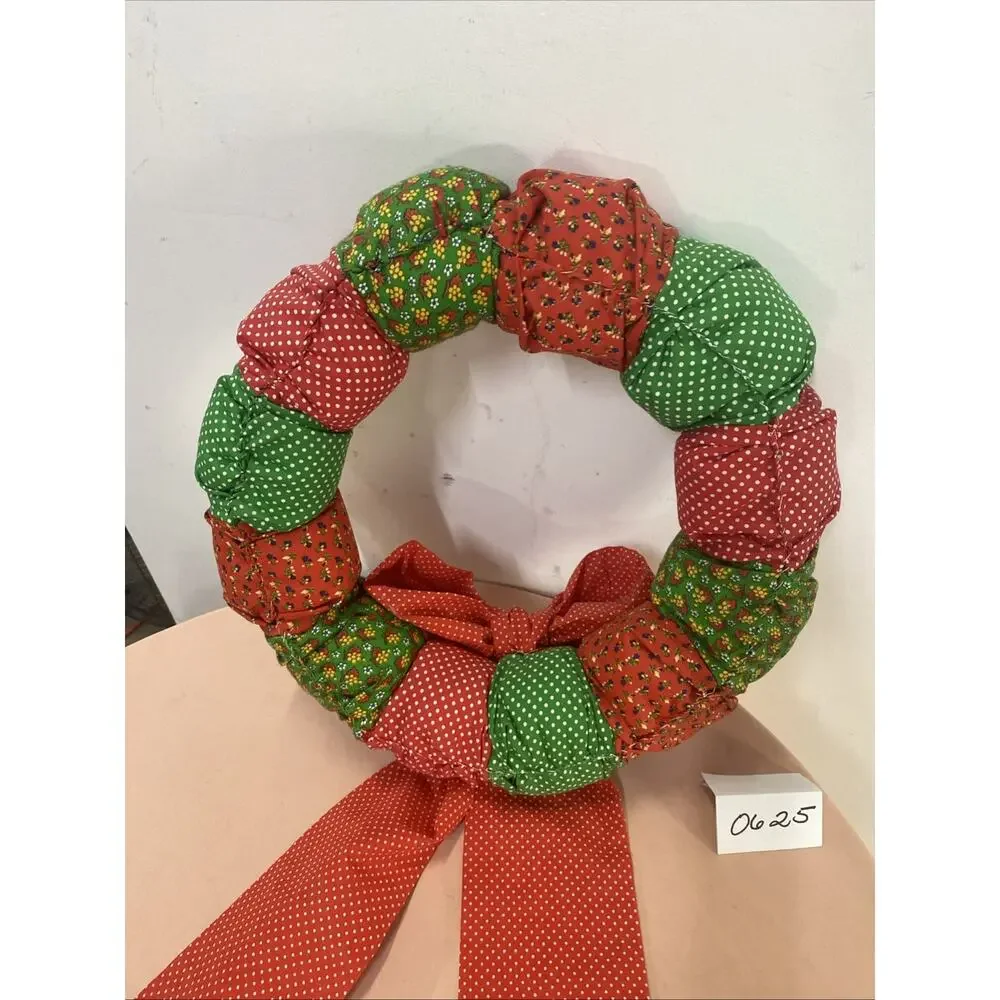 Vintage 70's Wreath Quilted Stuffed Fabric Handmade Retro Cottagecore Country...